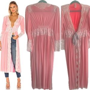 We are HAH dust her tie front robe maxi mesh contrast lace top with pockets